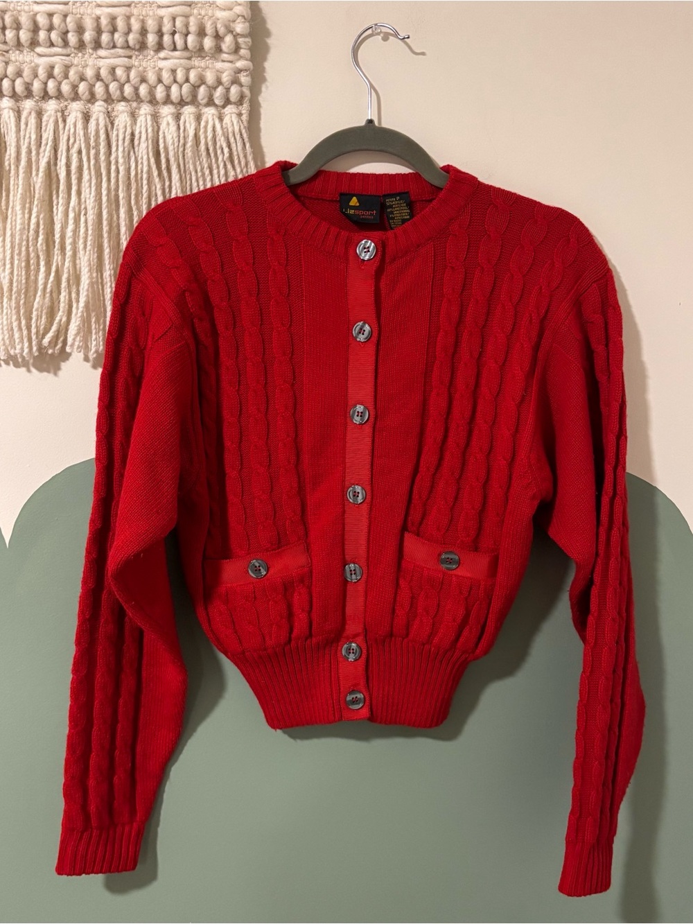 Vintage Red cable knit acrylic & lambswool cardigan with pockets and buttons